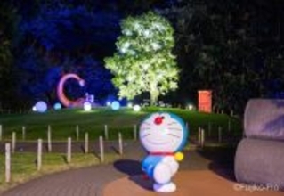 藤子・F・不二雄ミュージアムのクリスマス2025 『ドラえもん』原画やツリー展示で冬の思い出を