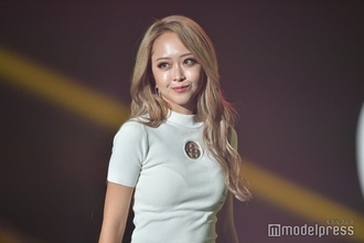 みりちゃむ「三白眼すぎてカラコン手放せない」貴重な裸眼ショットに絶賛集まる「クールでかっこいい」「目が大きい証拠」