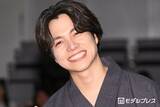 「WEST.重岡大毅、学生と交流で「ダル絡みがすごい」とツッコミ受ける AI生成結果に驚き【5秒で完全犯罪を生成する方法】」の画像1