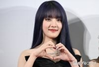 i-dleミンニ、サッカー観戦スタイルで大胆美ウエスト披露「着こなせるのすごい」「かっこいい」の声