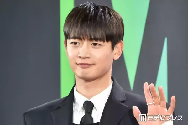 SHINeeミンホ、上裸にファージャケットで鍛え上げられた肉体美披露「ワイルドでかっこいい」「色気がすごい」と反響