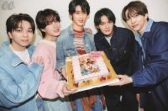 M!LK「CanCam」初表紙でぎゅっと密着 12年目を迎えた5人の本音に迫る