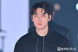 「「脱出おひとり島」出演の“イケメンカフェ経営者”キム・ジョンス、オールブラックコーデでランウェイ闊歩 日本イベントで存在感放つ【関コレ2026A/W】」の画像1