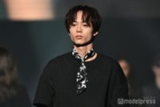 水沢林太郎、モノトーンコーデで大人な雰囲気「かっこいい」「見惚れた」と反響続々【TGC広島2025】