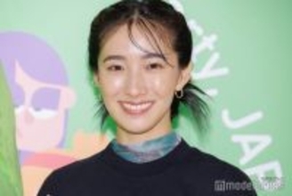 浅野忠信の18歳年下妻・中田クルミ、黒×赤の手編みニット帽披露「売り物レベル」「かっこいいデザイン」と反響