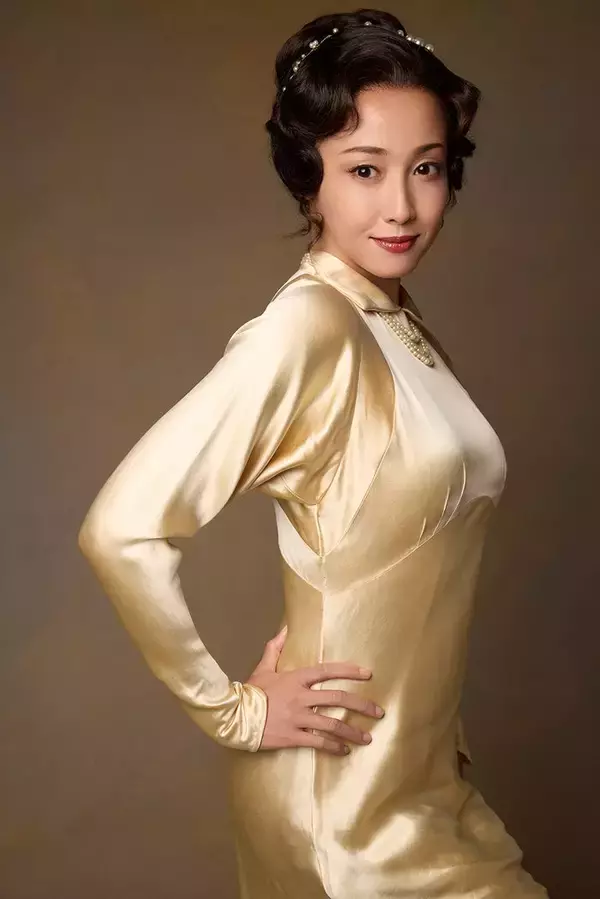 沢尻エリカ、名作舞台の主人公に 六角精児＆A.B.C-Z橋本良亮ら共演で英国喜劇「ピグマリオン」上演決定