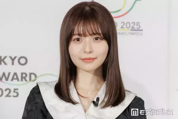 長濱ねる、ほっそり二の腕際立つノースリコーデ披露「爽やかで素敵」「透明感すごい」の声