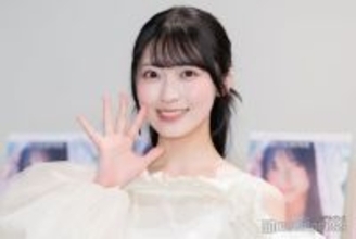 AKB48佐藤綺星、透けニーハイソックス×ミニスカ衣装で魅了「可愛すぎて叫んだ」「アクスタにして飾りたい」