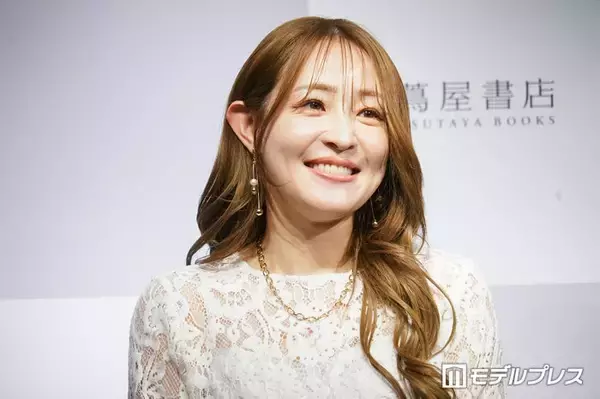 大沢あかね、美スタイル際立つ韓国での水着ショット披露に反響「美しさに磨きがかかってる」「スタイルよすぎ」