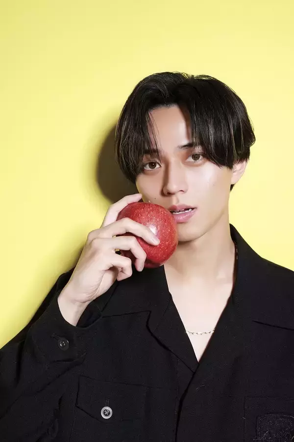 King ＆ Prince永瀬廉「ベツコミ」で“顔面国宝”ビジュアル披露 愛・日常・仕事を41の質問で深堀り