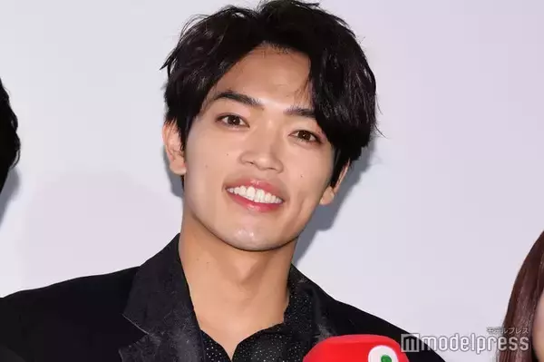 timelesz原嘉孝“売れない芸人”役作りに悩み 映画初主演で成長実感【初恋芸人】