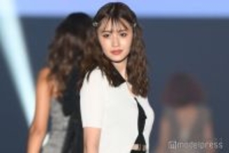 出川ガール・塚本恋乃葉、スリット入りミニスカから美脚披露「大人っぽい」「スタイル最高」の声