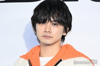 北村匠海、意外な学生時代を告白「ビターな思い出ばかりです」カジュアルルックで登場【ディオール バンブー パビリオン】