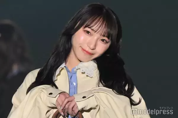 SWEET STEADY塩川莉世、ミニ丈シャツワンピ×カーディガンで春先取り キュートな表情で魅了【TGCしずおか2026】