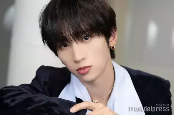 INI許豊凡、3ヶ国語操る中国出身役務めるうえで感じた“自分の役割” 高校時代の意外なエピソードも飛び出す「元ヤンまではいかないですが」【「ヤンドク！」インタビュー】