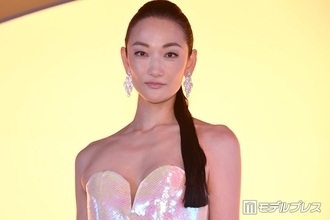 第2子出産の冨永愛、0歳次男との2ショット公開「優しい笑顔」「癒される」
