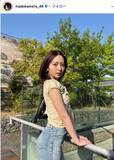 「元HKT48メンバー、母親とレストランへ 美肩輝くキャミソール姿に視線集中「透明感がすごい」「お母様もエレガント」と反響」の画像1
