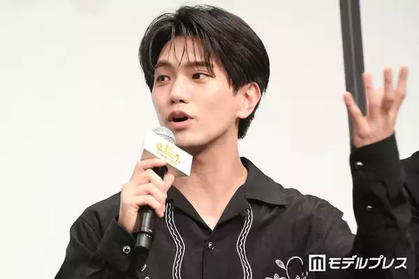 Aぇ! group正門良規、“普段からカラ松”だった「革ジャンが制服」映画で木村拓哉モノマネも披露【おそ松さん 人類クズ化計画!!!!!?】