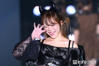 登録者数90万超美人YouTuber、胸元ざっくりトップス姿に視線集中「シンプルな服でも映える」「メリハリボディ」の声