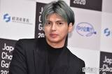 「3児の親 川崎希の夫・アレクサンダー、1歳になった次女の姿公開「パパそっくり」「最強遺伝子」と反響」の画像1