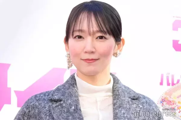 吉岡里帆「服被り。笑」豪華俳優5人集結の食事会ショット話題「すごい偶然」「以心伝心してる」