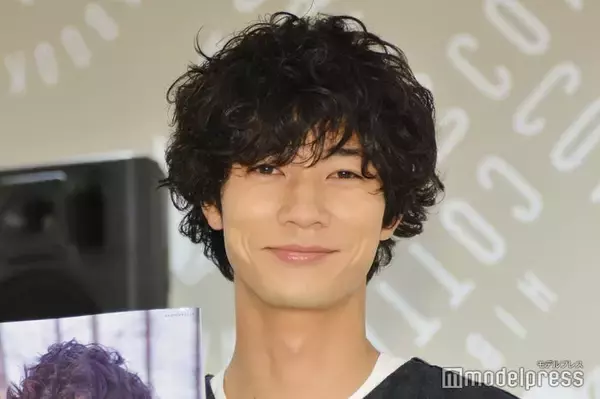 脳出血で療養中の清原翔「メンノン」登場 “旧友”モデルとの3ショットに反響「ずっと大好き」「きよたんの笑顔輝いてる」