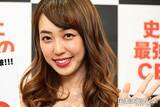 「川崎希、子ども達のUSJ満喫ショットに「ぬいぐるみ持ってて可愛い」「最高の笑顔」の声」の画像1