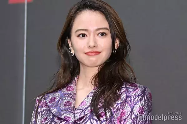 山本舞香、朝ドラ共演した人気女優の誕生日を豪華サプライズで祝福「親友への愛がすごい」「互いに想い合ってるの伝わる」の声