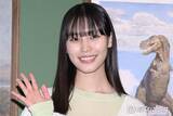 「南沙良、NYでのほっそり二の腕際立つ赤タンクトップ姿披露「私服センスが爆発してる」「スタイル抜群」と絶賛の声」の画像1