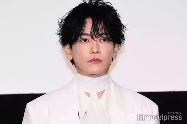 佐藤健、韓国女性アイドルからダンスを直々レクチャー 踊る姿＆交流に反響相次ぐ「2人とも可愛すぎる」「眼福」
