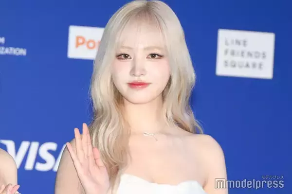 IVEリズ、ミニスカサンタ姿が話題沸騰「可愛すぎて言葉が出ない」「スタイル良すぎ」ファン絶賛