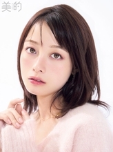 橋本環奈、ピュアなツヤ肌＆美肩披露「ヤンドク！」主人公との共通点も明かす「私？と思う場面も多くて」