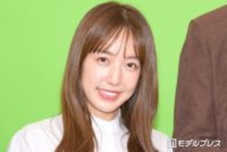3児の母・川崎希、花柄に囲まれて眠る0歳次女公開「天使の寝顔」「プリンセスみたいで可愛い」の声