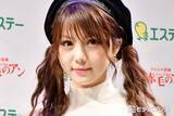「田中れいな、色白美脚際立つミニスカ＆オフショルコーデに反響「お人形みたい」「脚の長さ異次元」」の画像1