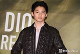 「冨永愛の息子・章胤「最近のお気に入り」ダイナミックな手作り無水カレーに反響「豪快で美味しそう」「蓋が浮いてる」」の画像1