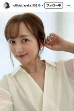 小松彩夏「セーラームーン」共演女優と互いの子どもを抱っこ「うさぎちゃんと美奈子ちゃんがママになってる」「お子さん同い年なのエモい」の声