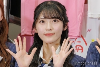 AKB48佐藤綺星、美スタイル際立つミニ丈コーデ「脚のライン綺麗」「透明感がすごい」と反響