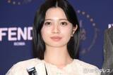 「桜田ひより、大胆ワンショルダードレスで美デコルテ輝く「大人っぽくて美しい」「透明感がすごい」と反響」の画像1