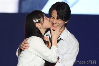 「今日好き」りんか＆植野花道“りんはな”カップル、ステージ上でほっぺにキス ラブラブ全開【TGC松山2024】