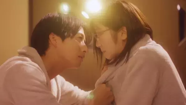 古屋呂敏、大胆ラブシーンに「刺激強い」「攻めてる」と反響【教えてください、藤縞さん！】