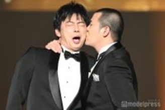 コットン、頬キスで会場沸かす「丸坊主の時代が来ました」【TGC広島2025】