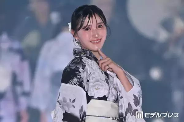 「美人プロゴルファー・臼井麗香、艶やか浴衣姿でランウェイ降臨 堂々ウォーキングで会場魅了【関コレ2026S/S】」の画像