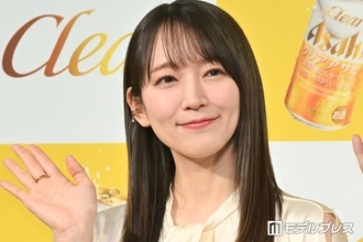吉岡里帆、美デコルテ透ける白ノースリ姿に熱視線「美しすぎて二度見」「透明感がハンパない」