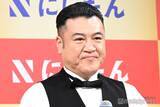 「アンタッチャブル山崎弘也、松葉杖でロケ参加 怪我の理由明かしスタジオ驚き「山口じゃなくて病院行ってください！」」の画像1