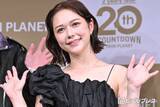 「村重杏奈、美肌輝くキャミワンピ姿公開「女神のよう」「デコルテが綺麗すぎる」と絶賛の声」の画像1
