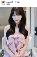 人気YouTuber・Rちゃん、胸元セクシーなネグリジェ姿披露「色気がすごい」「ドキッとした」の声