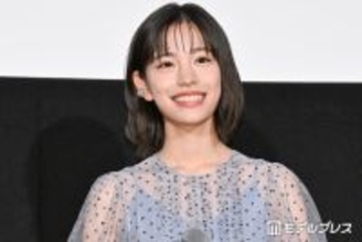 當真あみ「変な形で寝ていた」1歳3ヶ月当時のショット公開「寝方が芸術的」「おめめクリクリで天使」と反響