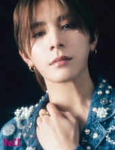 Hey! Say! JUMP山田涼介、燦々と輝く自発光ビジュアル「僕の芯はずっと“赤”」メンカラへの思い明かす