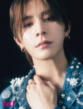 Hey! Say! JUMP山田涼介、燦々と輝く自発光ビジュアル「僕の芯はずっと“赤”」メンカラへの思い明かす