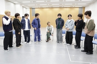 timelesz、木村拓哉との“サシトーク”場所は「タイプロ」スタジオ 8人で1周年祝福「一生忘れない」「自分を見つめ直す良い機会」メンバーコメント到着